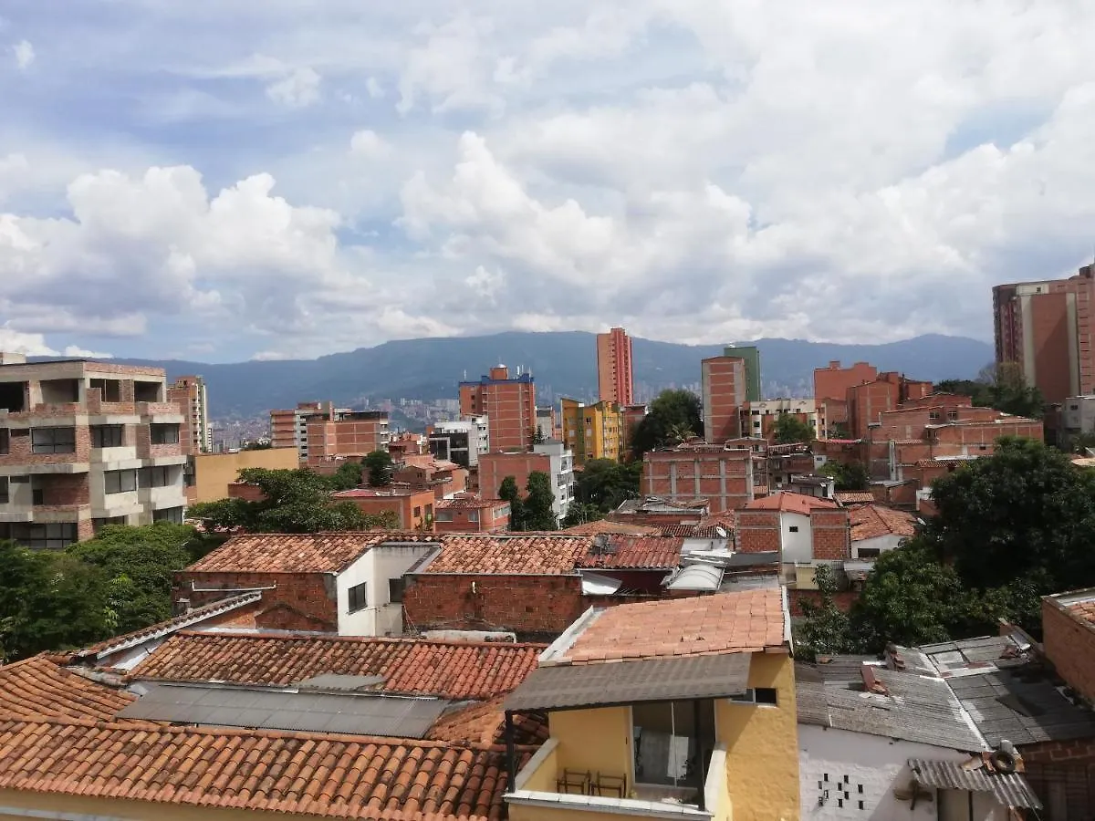 Guest house Dahelihost Hotel Medellin Colombia
